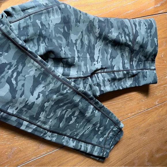 Lululemon Wunder Under Camo Leggings size 10 - Picture 1 of 5
